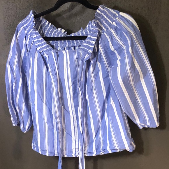 😍😍 Off the shoulder blue and white blouse - Picture 1 of 2